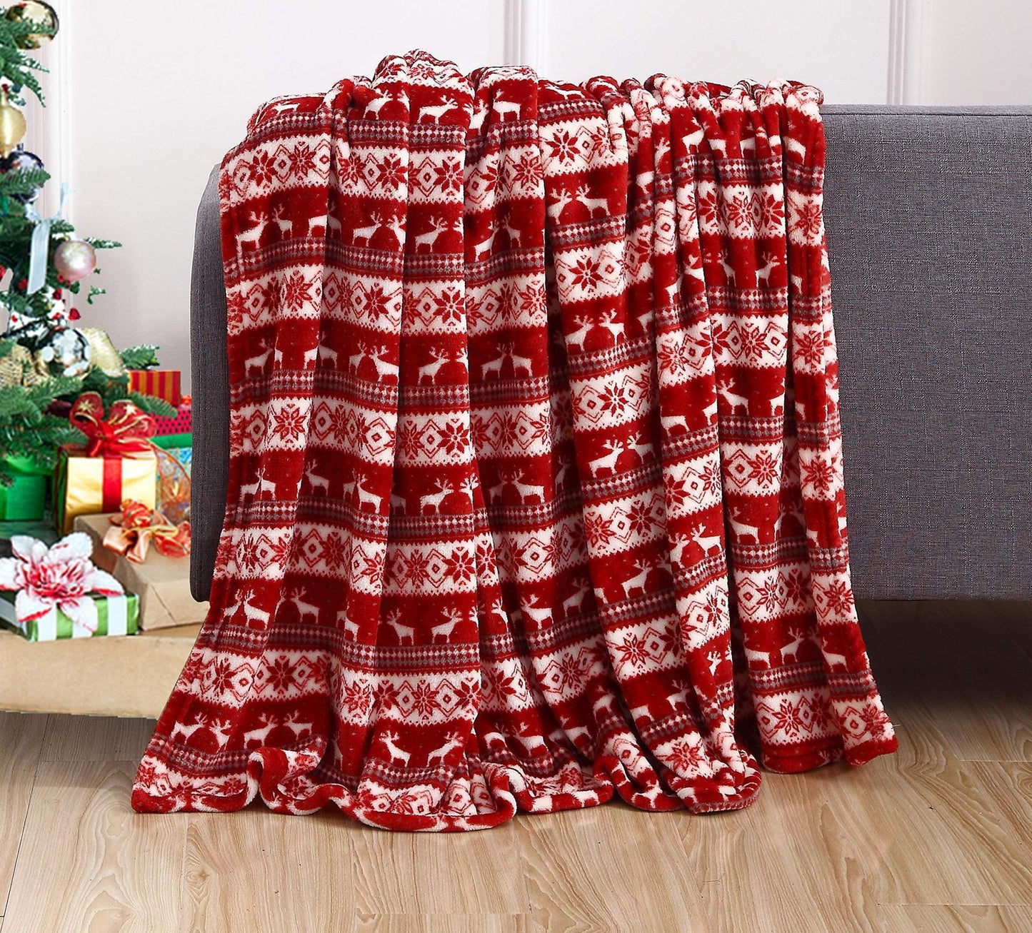 Cozy Christmas Flannel Blanket – Festive Elk, Snowman & Santa Prints for Warm Winter Nights