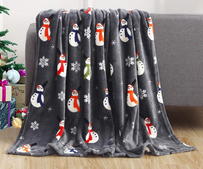 Cozy Christmas Flannel Blanket – Festive Elk, Snowman & Santa Prints for Warm Winter Nights