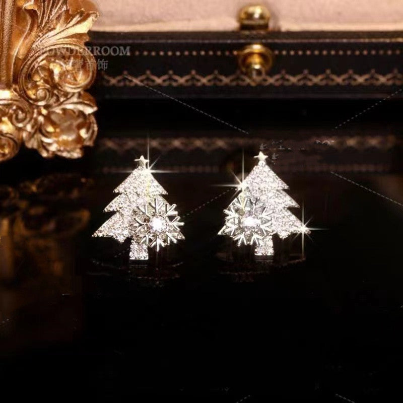 Sparkling Christmas Tree Earrings with Snowflake Accents – Festive Rotatable Studs