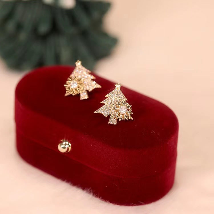 Sparkling Christmas Tree Earrings with Snowflake Accents – Festive Rotatable Studs