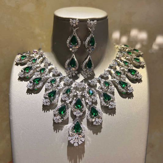 Luxurious Green Zircon Necklace & Earrings Set – Perfect Evening Dress Accessories for a Glamorous Look