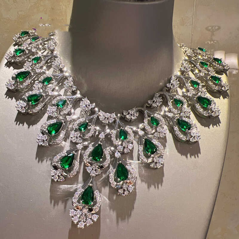 Luxurious Green Zircon Necklace & Earrings Set – Perfect Evening Dress Accessories for a Glamorous Look