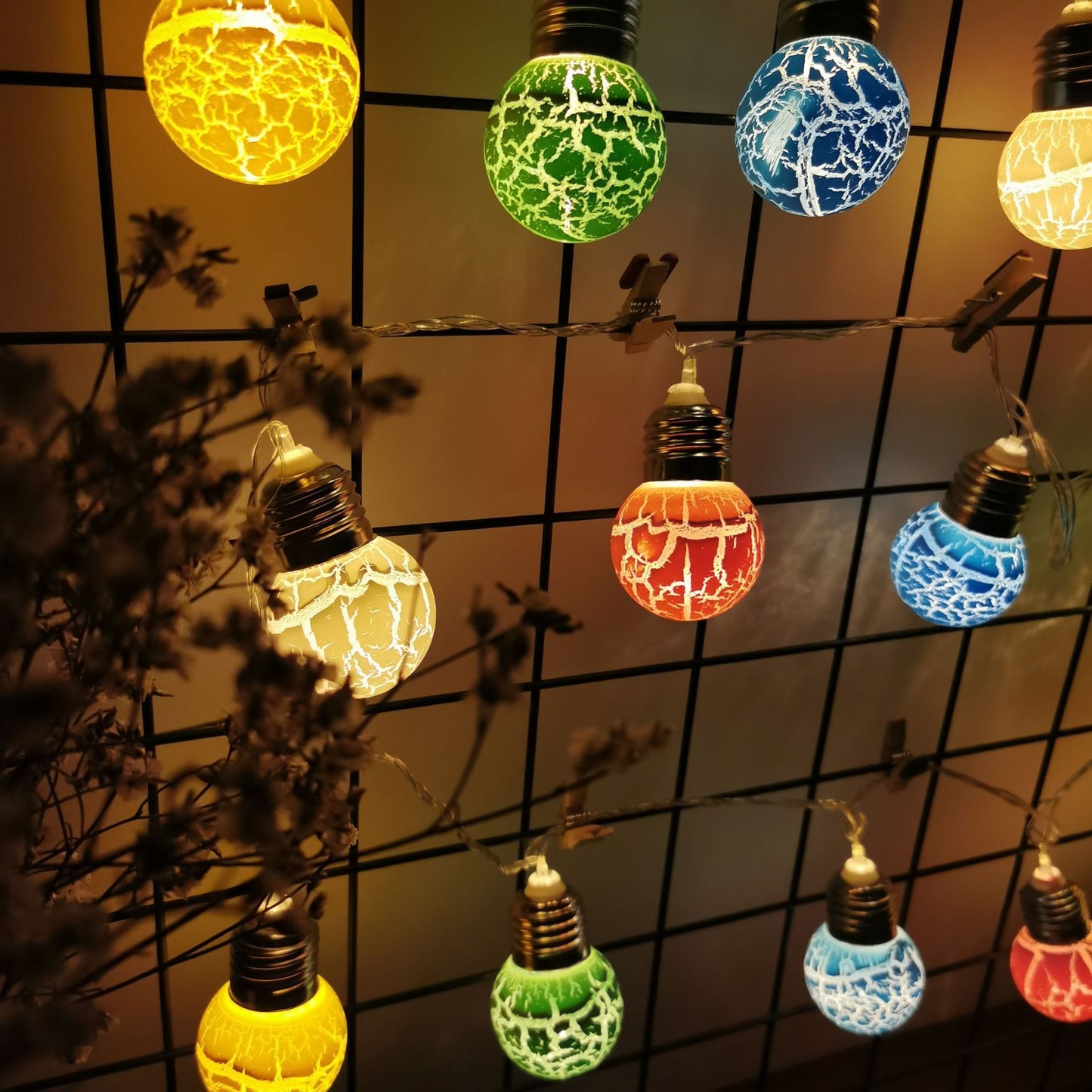 Cracked Bulb LED String Lights – Festive & Decorative Lighting for Christmas and Holidays