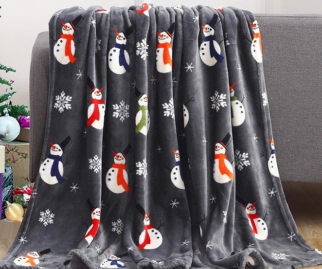 Cozy Christmas Flannel Blanket – Festive Elk, Snowman & Santa Prints for Warm Winter Nights