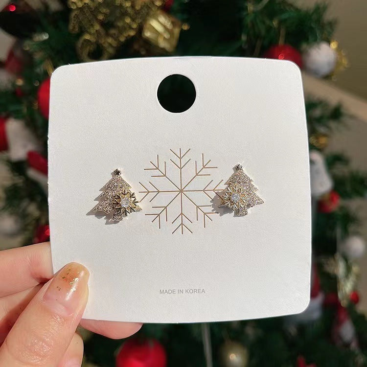 Sparkling Christmas Tree Earrings with Snowflake Accents – Festive Rotatable Studs