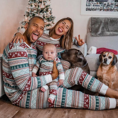 Classic Nordic Christmas Family Pajama Set – Cozy Holiday Homewear for the Whole Family