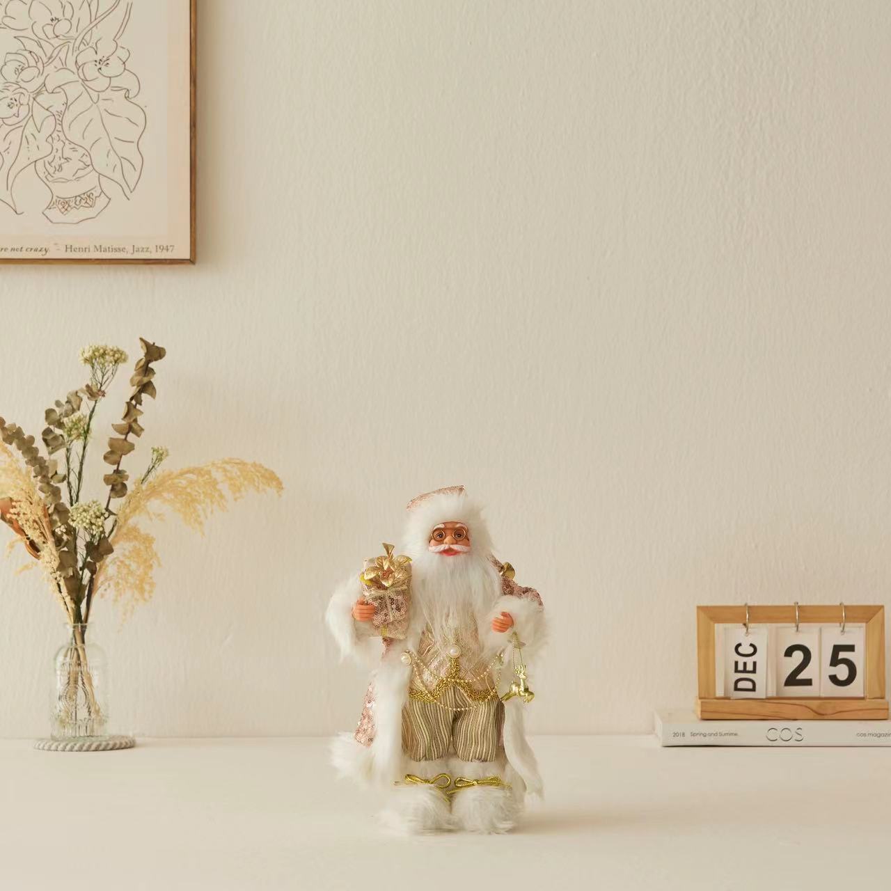 Charming Santa Claus Ornament - Festive Holiday Decor