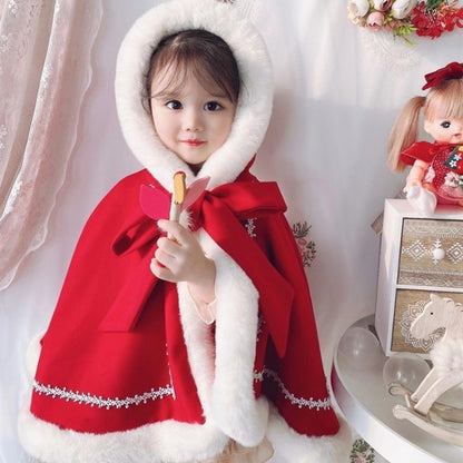 Kids’ Christmas Cape with Fur Collar - Cozy Fleece-lined Holiday Shawl for Little Girls